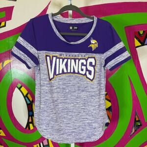NFL Minnesota Vikings Purple Heathered T-Shirt. Size Medium. Excellent cond!